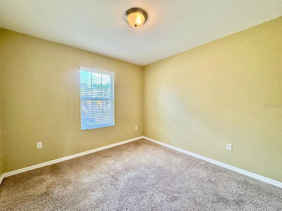 For Rent: $2,300 (3 beds, 2 baths, 1704 Square Feet)