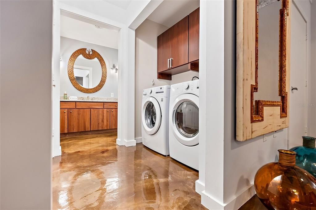 For Sale: $1,199,000 (2 beds, 2 baths, 1608 Square Feet)