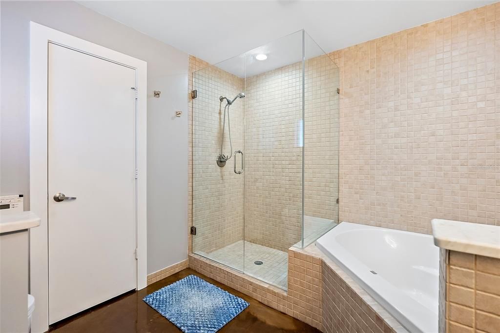 For Sale: $1,199,000 (2 beds, 2 baths, 1608 Square Feet)