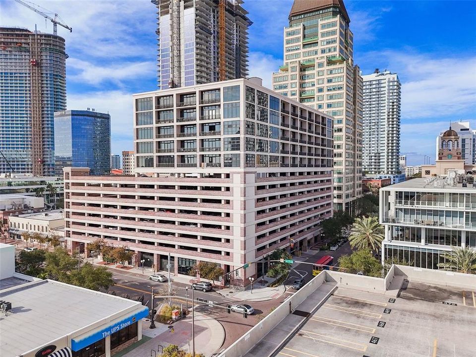 For Sale: $1,199,000 (2 beds, 2 baths, 1608 Square Feet)