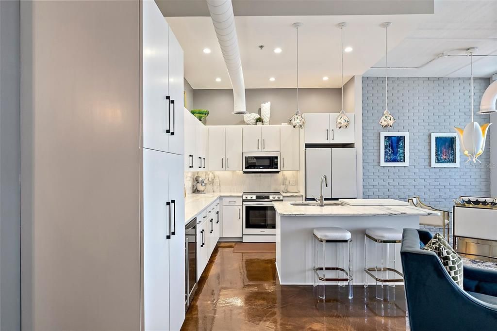 For Sale: $1,199,000 (2 beds, 2 baths, 1608 Square Feet)