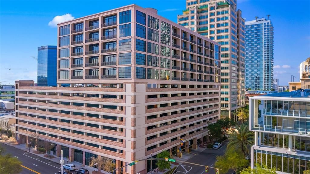 For Sale: $1,199,000 (2 beds, 2 baths, 1608 Square Feet)