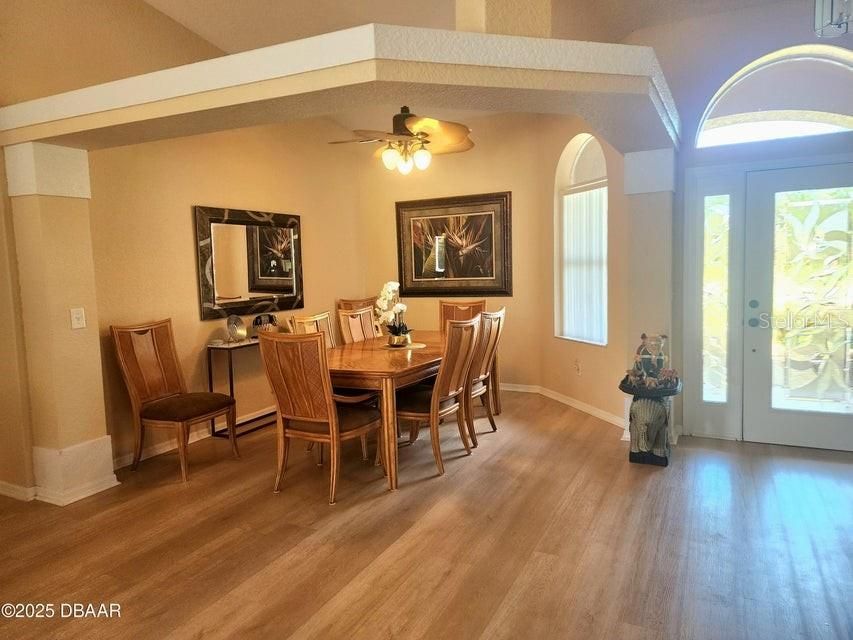 En Venta: $525,000 (3 camas, 2 baños, 2059 Pies cuadrados)