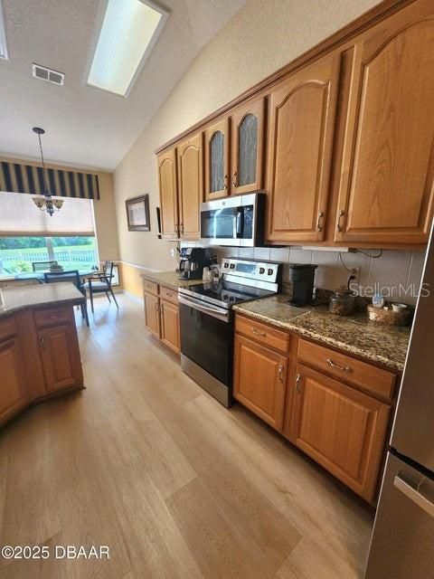 En Venta: $525,000 (3 camas, 2 baños, 2059 Pies cuadrados)