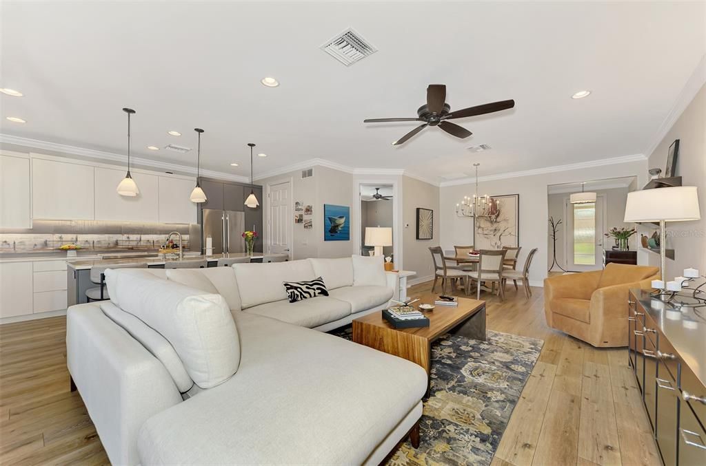 Active With Contract: $674,900 (3 beds, 2 baths, 1907 Square Feet)