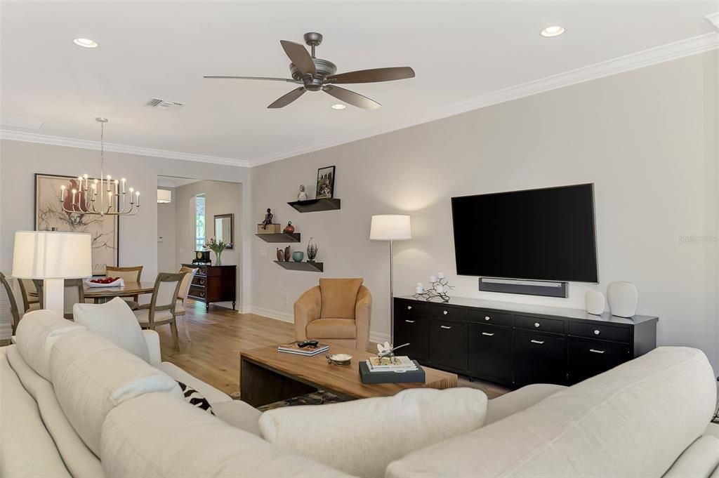 Active With Contract: $674,900 (3 beds, 2 baths, 1907 Square Feet)