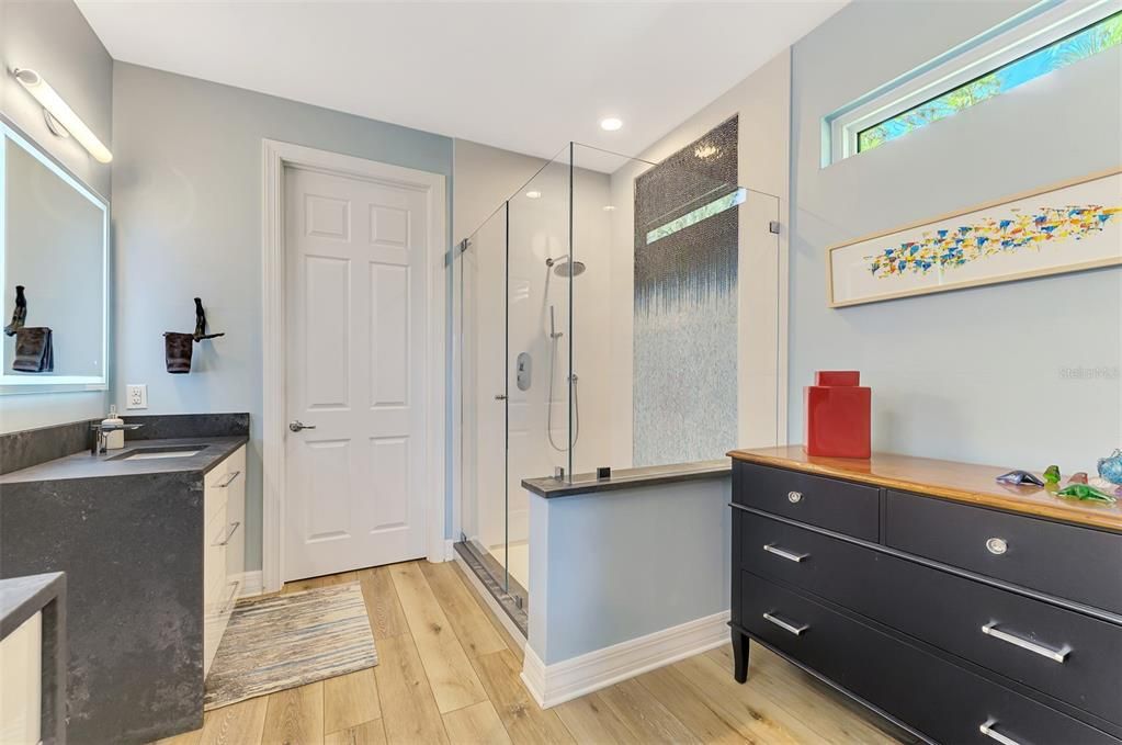 Active With Contract: $674,900 (3 beds, 2 baths, 1907 Square Feet)