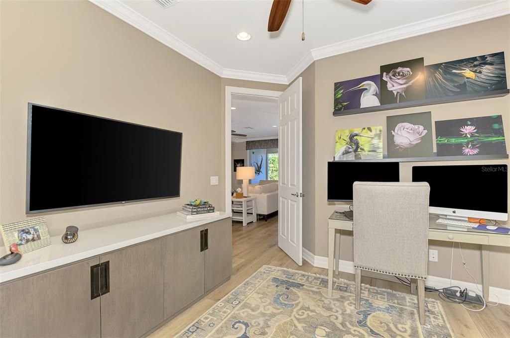 Active With Contract: $674,900 (3 beds, 2 baths, 1907 Square Feet)