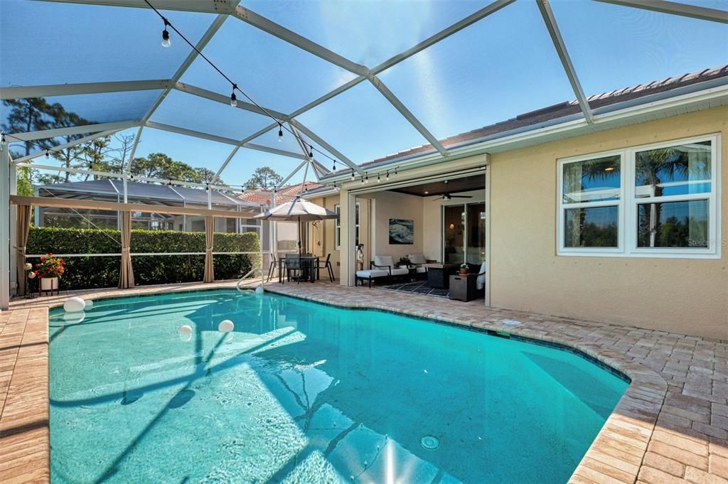 Active With Contract: $674,900 (3 beds, 2 baths, 1907 Square Feet)