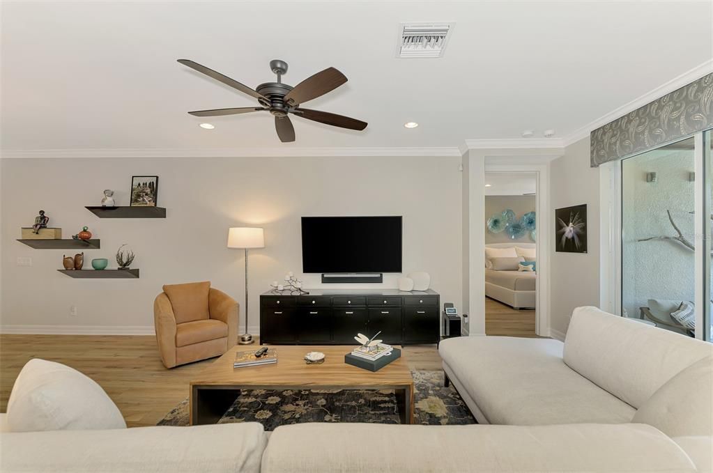 Active With Contract: $674,900 (3 beds, 2 baths, 1907 Square Feet)