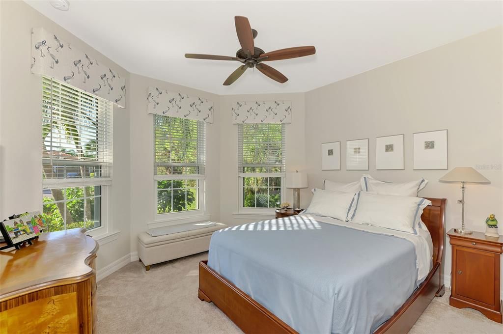 Active With Contract: $674,900 (3 beds, 2 baths, 1907 Square Feet)