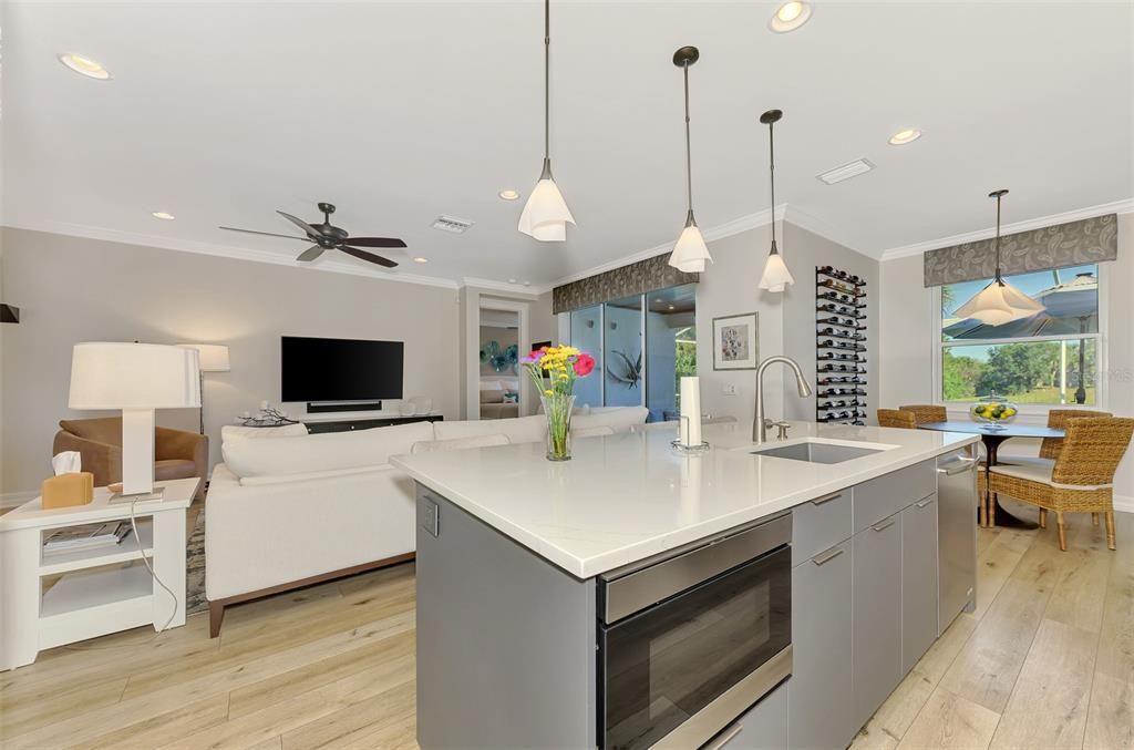 Active With Contract: $674,900 (3 beds, 2 baths, 1907 Square Feet)