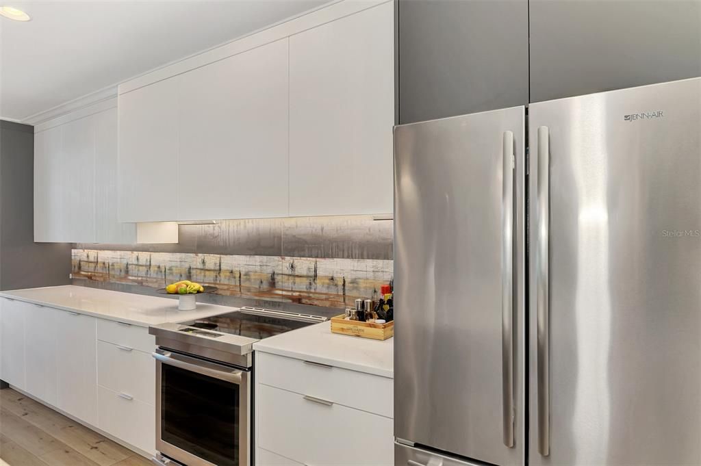 Active With Contract: $674,900 (3 beds, 2 baths, 1907 Square Feet)