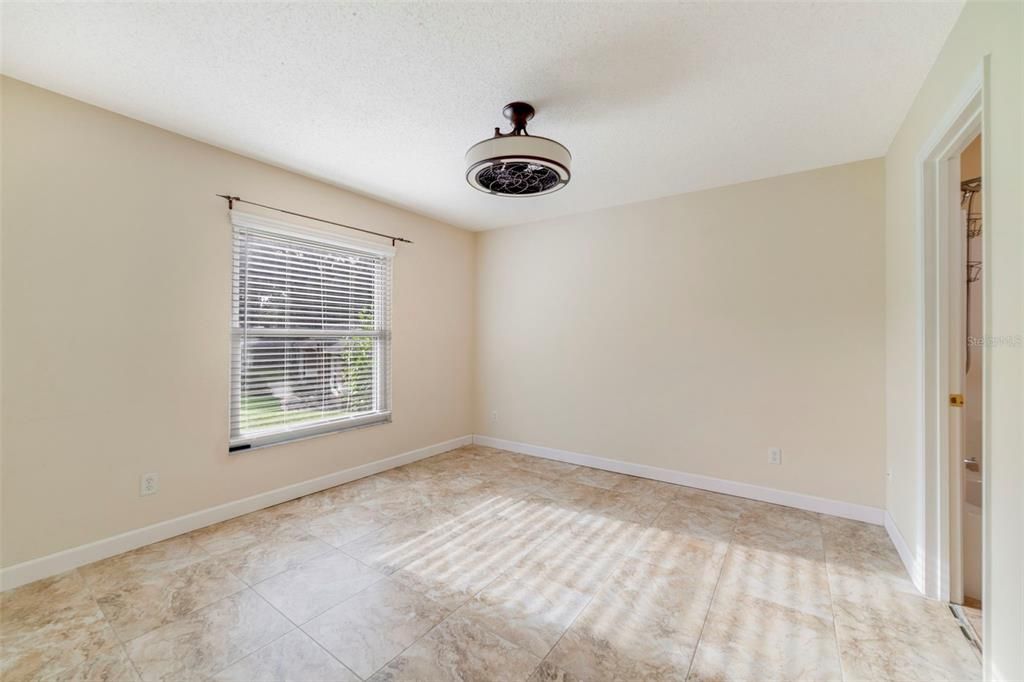 На продажу: $400,000 (3 спален, 2 ванн, 1870 Квадратных фут)