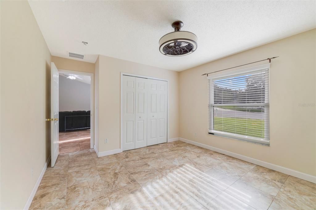 На продажу: $400,000 (3 спален, 2 ванн, 1870 Квадратных фут)