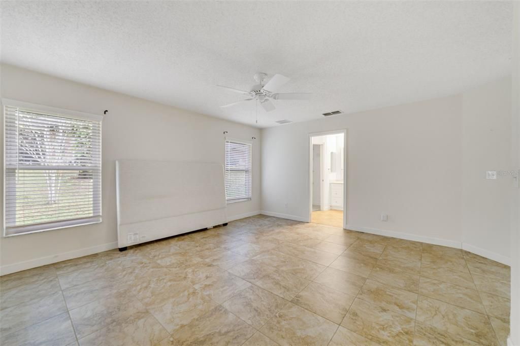 На продажу: $400,000 (3 спален, 2 ванн, 1870 Квадратных фут)