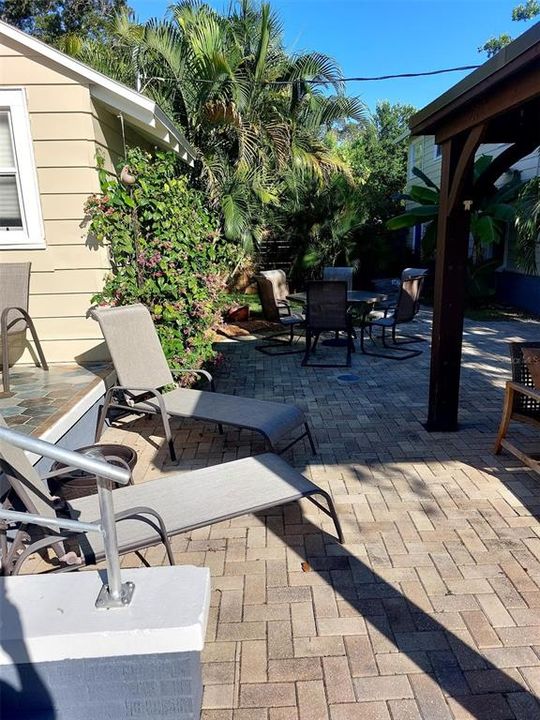 For Rent: $5,200 (4 beds, 3 baths, 2434 Square Feet)