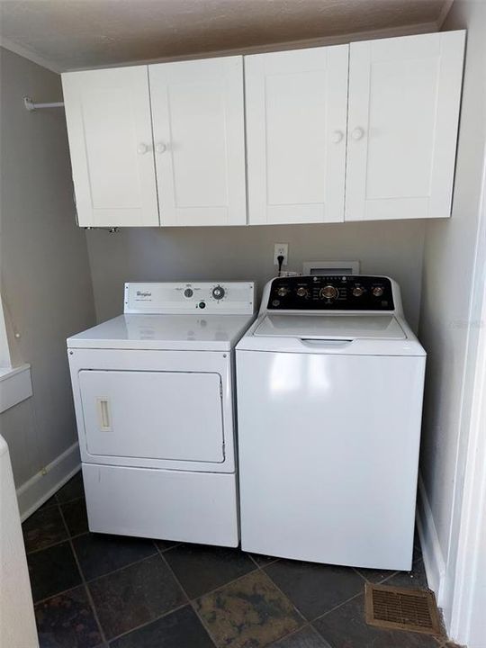 For Rent: $5,200 (4 beds, 3 baths, 2434 Square Feet)