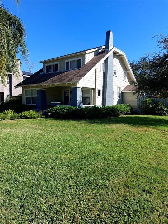 For Rent: $5,200 (4 beds, 3 baths, 2434 Square Feet)