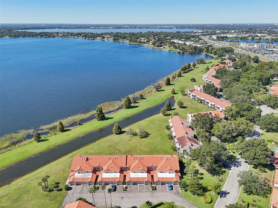 待售: $245,000 (2 贝兹, 2 浴室, 1012 平方英尺)