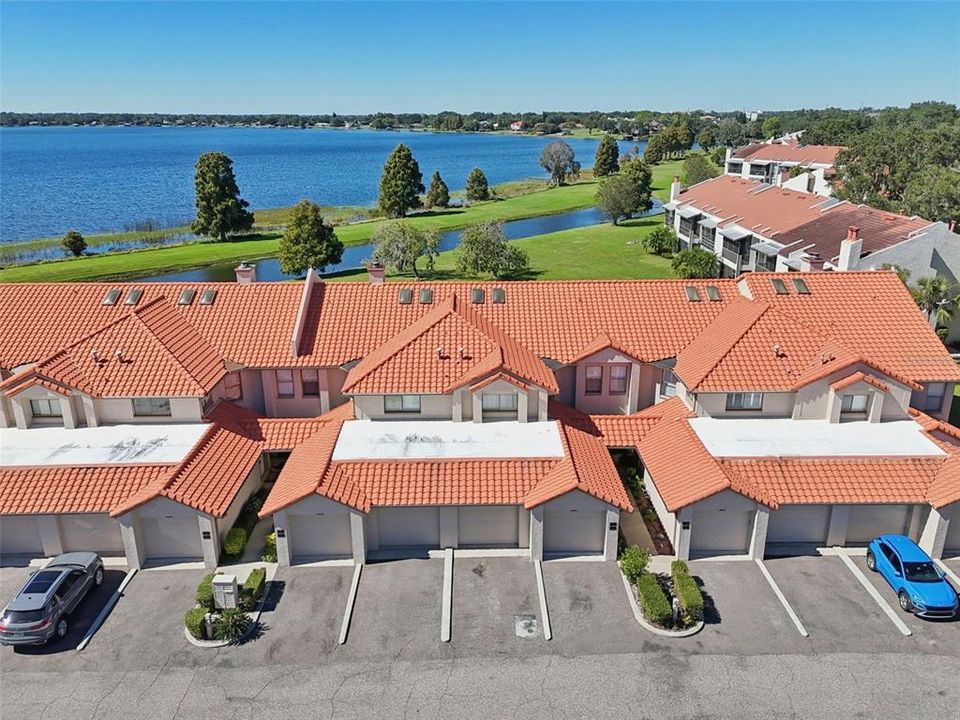 待售: $245,000 (2 贝兹, 2 浴室, 1012 平方英尺)