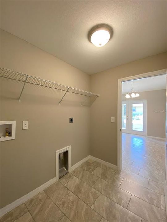 出租: $1,525 (3 贝兹, 2 浴室, 1278 平方英尺)