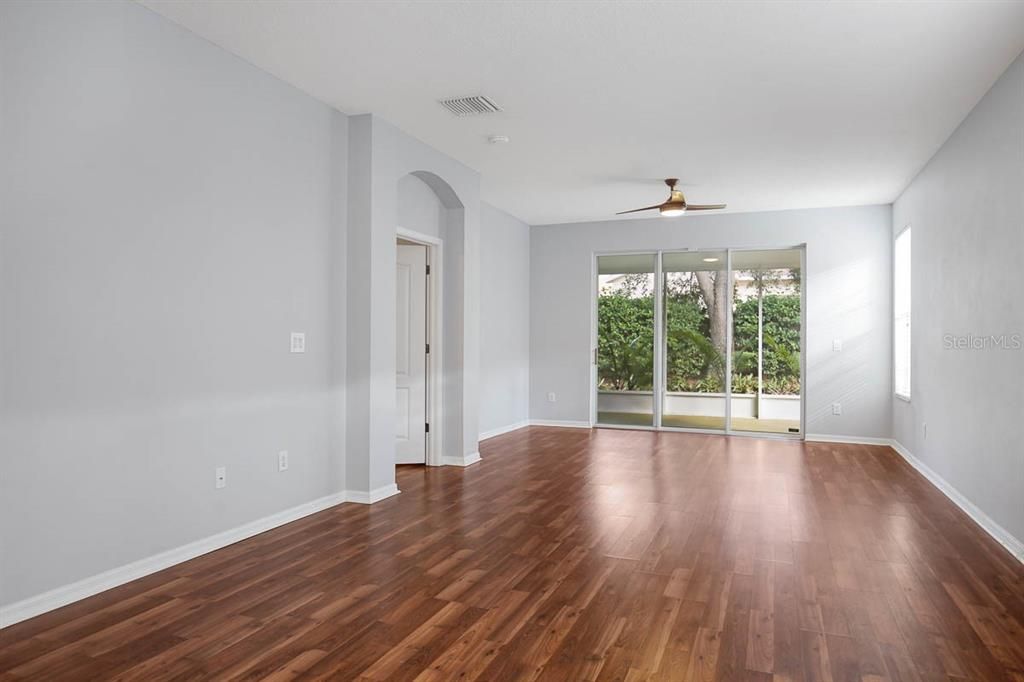 En Venta: $350,000 (3 camas, 2 baños, 1720 Pies cuadrados)