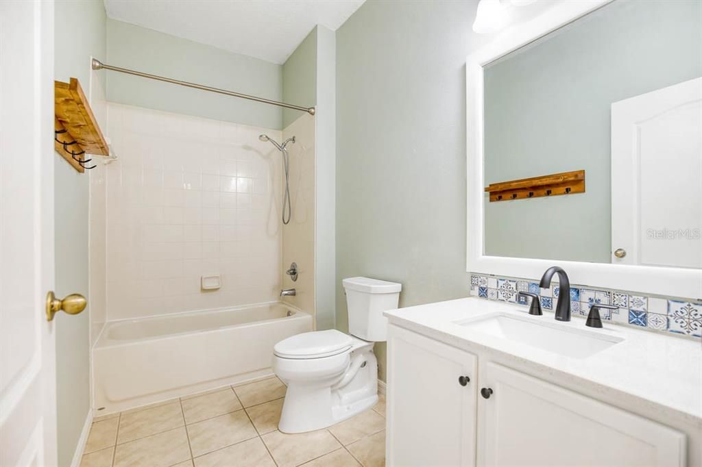 En Venta: $350,000 (3 camas, 2 baños, 1720 Pies cuadrados)