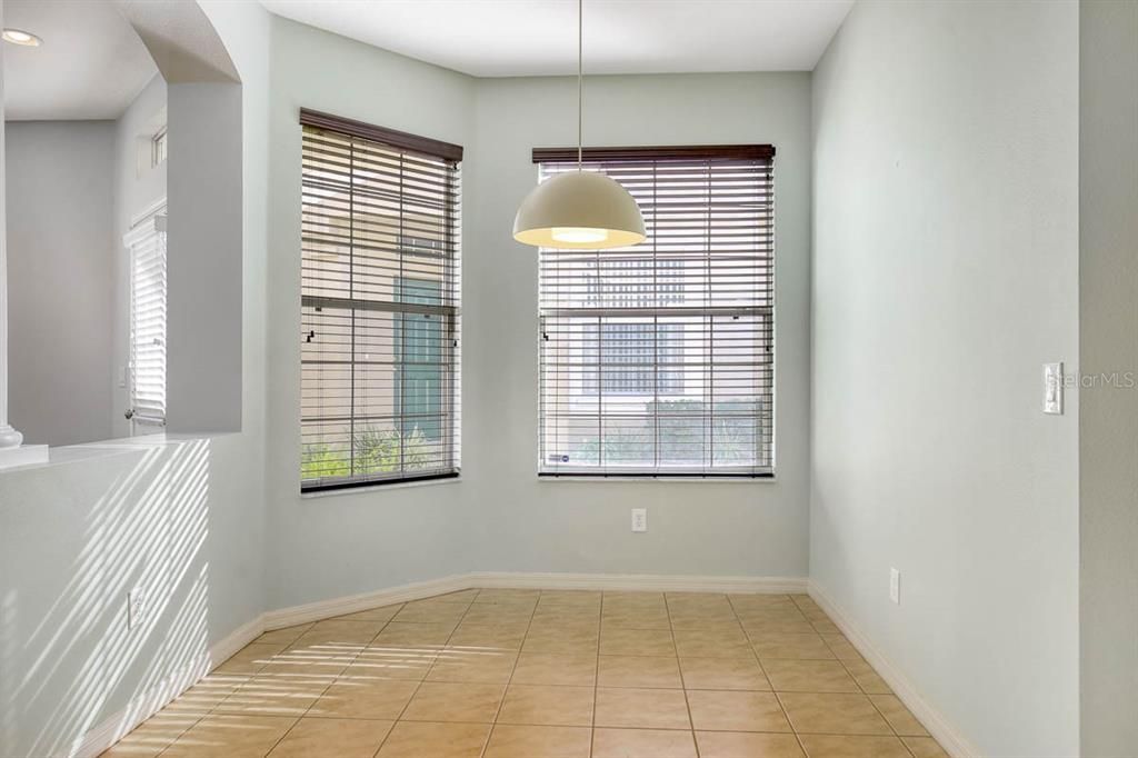 En Venta: $350,000 (3 camas, 2 baños, 1720 Pies cuadrados)