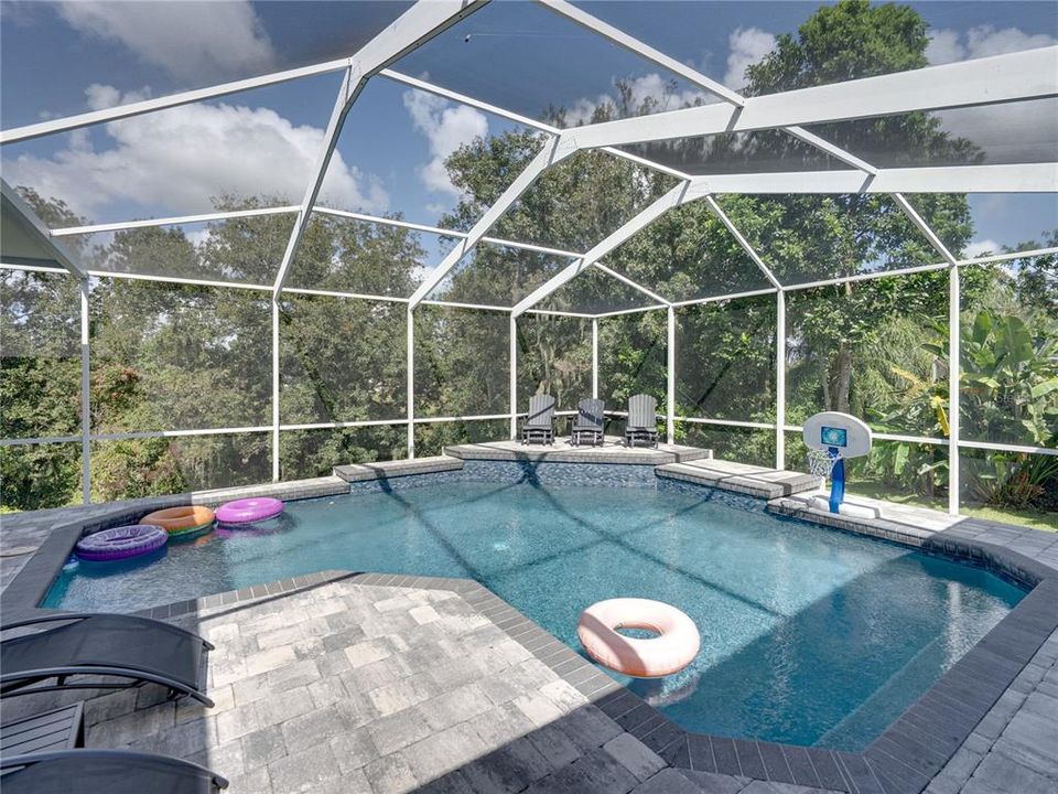 Active With Contract: $540,000 (4 beds, 3 baths, 2566 Square Feet)