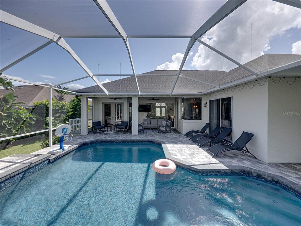 Active With Contract: $540,000 (4 beds, 3 baths, 2566 Square Feet)