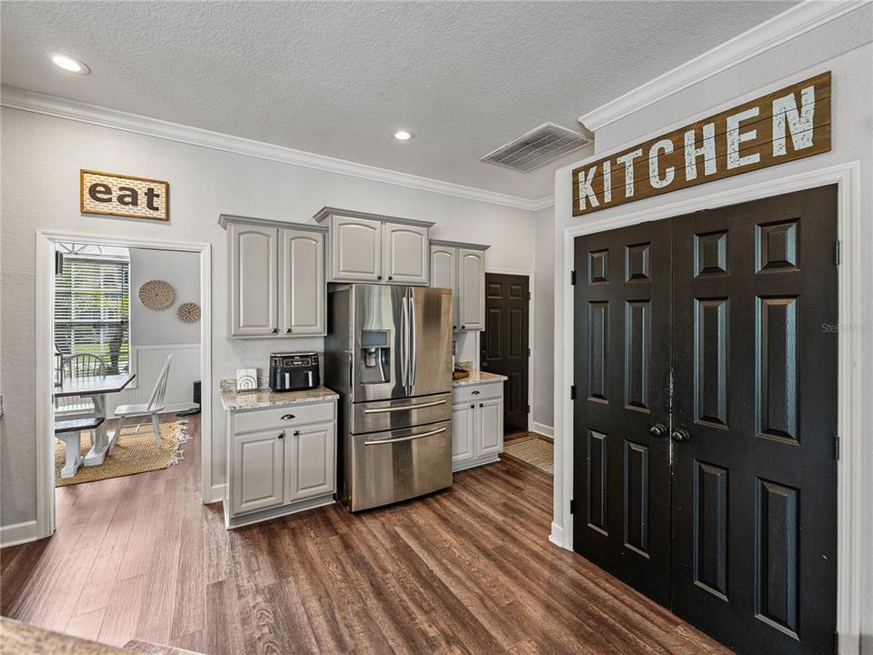 Active With Contract: $540,000 (4 beds, 3 baths, 2566 Square Feet)