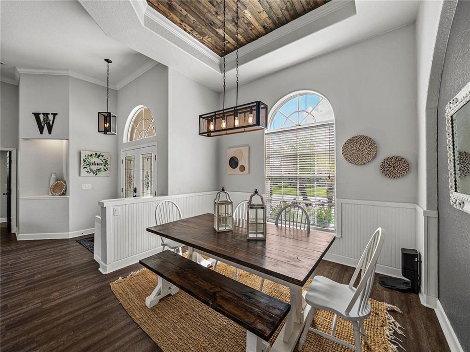 Active With Contract: $540,000 (4 beds, 3 baths, 2566 Square Feet)