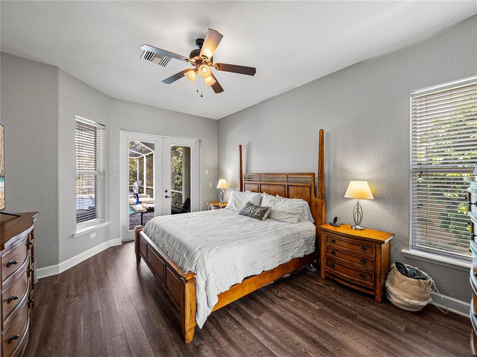 Active With Contract: $540,000 (4 beds, 3 baths, 2566 Square Feet)