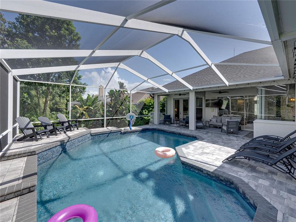 Active With Contract: $540,000 (4 beds, 3 baths, 2566 Square Feet)