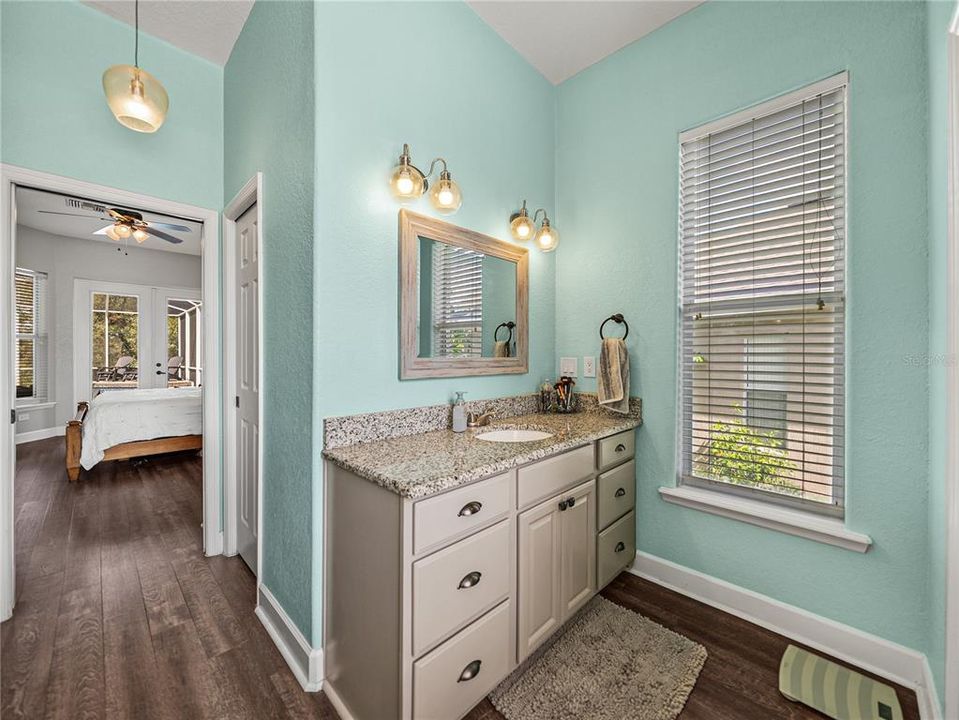 Active With Contract: $540,000 (4 beds, 3 baths, 2566 Square Feet)