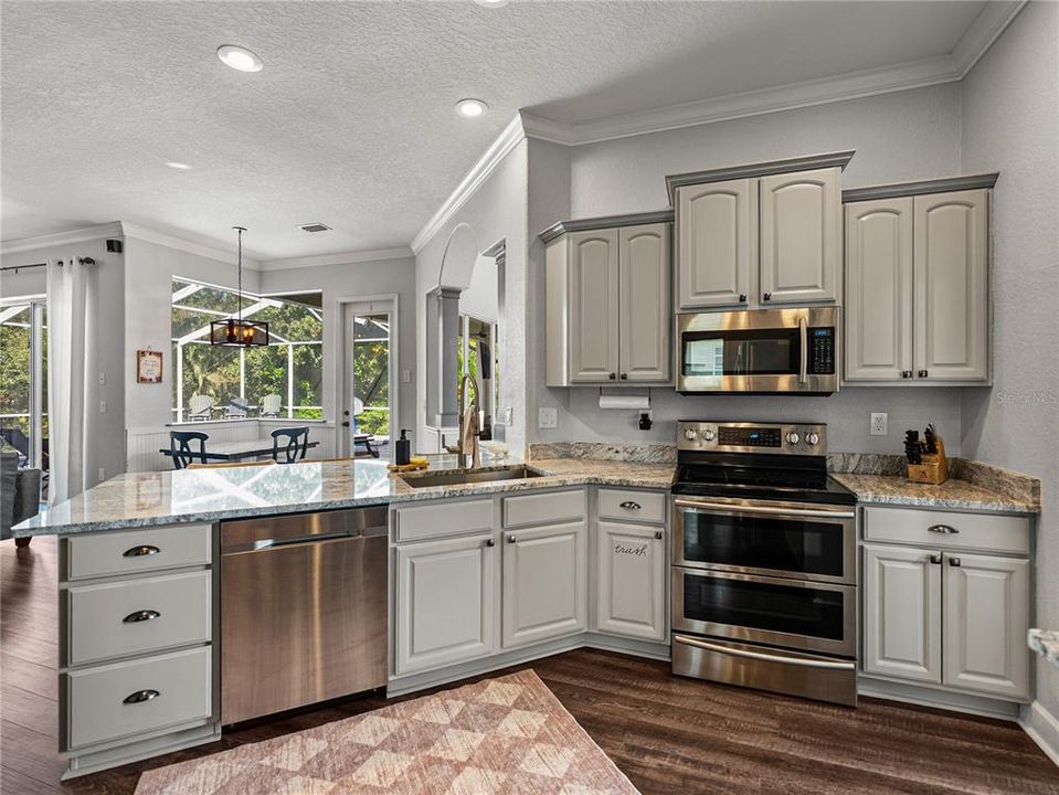 Active With Contract: $540,000 (4 beds, 3 baths, 2566 Square Feet)