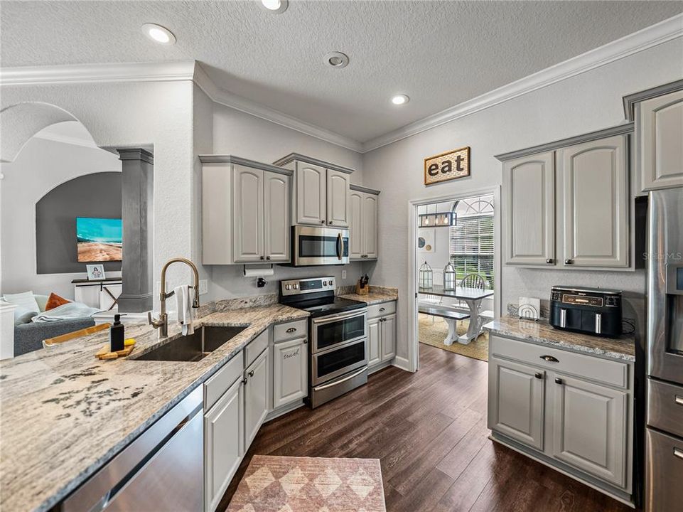 Active With Contract: $540,000 (4 beds, 3 baths, 2566 Square Feet)