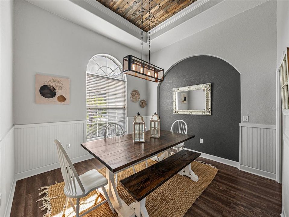 Active With Contract: $540,000 (4 beds, 3 baths, 2566 Square Feet)