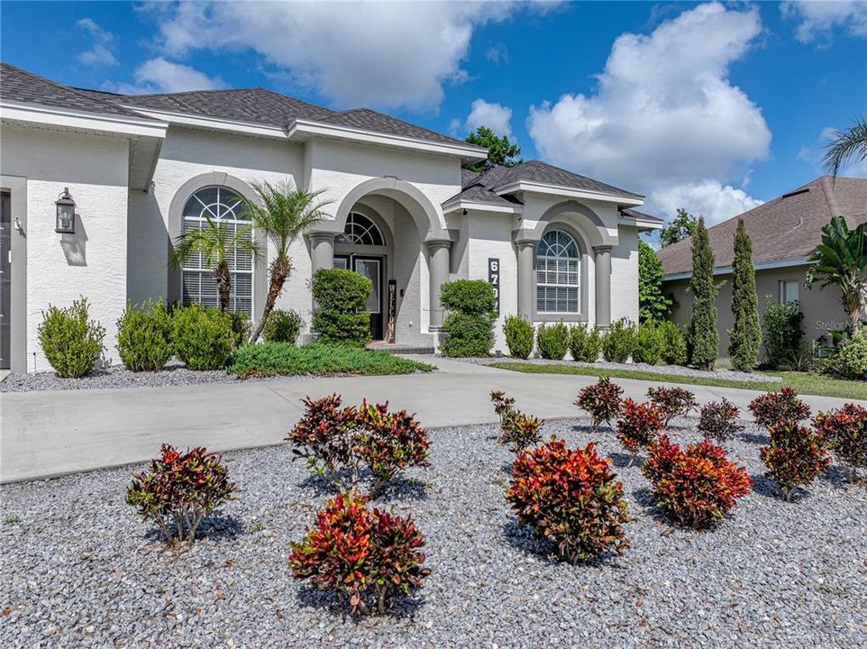 Active With Contract: $540,000 (4 beds, 3 baths, 2566 Square Feet)