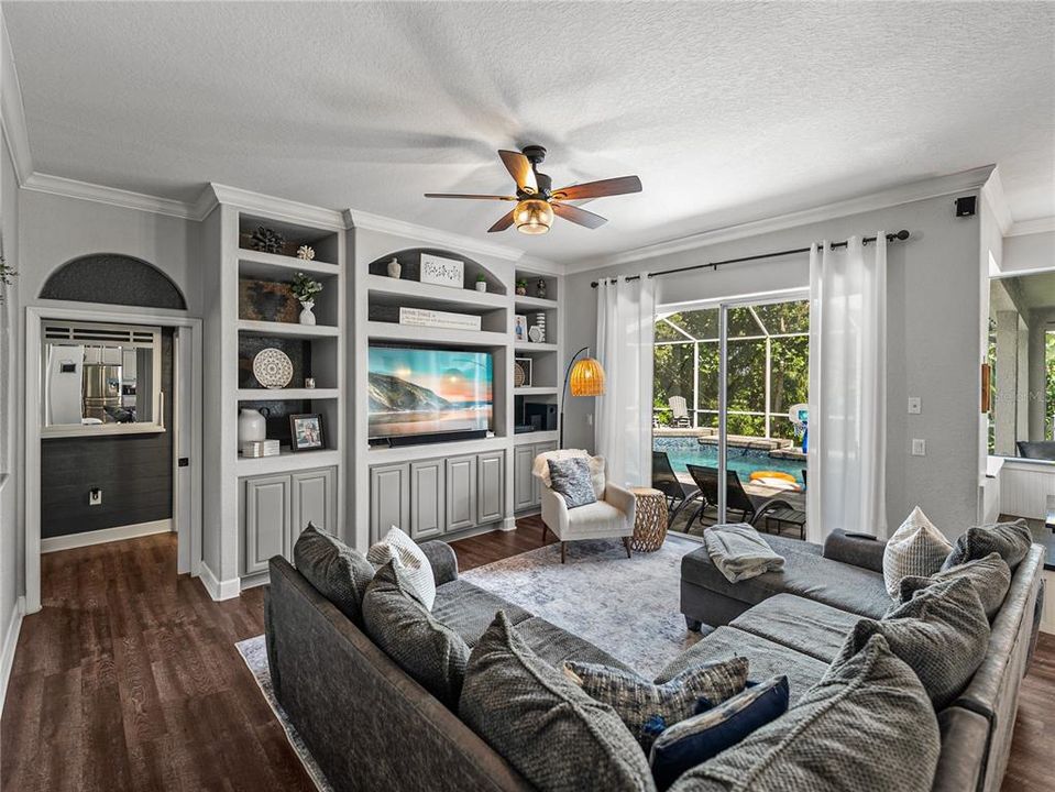 Active With Contract: $540,000 (4 beds, 3 baths, 2566 Square Feet)