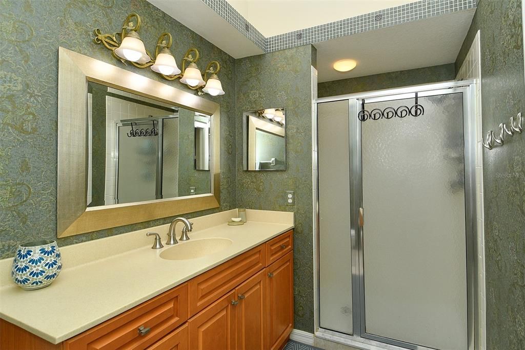 En Venta: $254,000 (2 camas, 2 baños, 1324 Pies cuadrados)