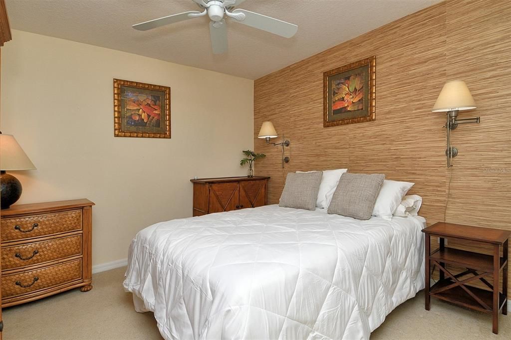 En Venta: $254,000 (2 camas, 2 baños, 1324 Pies cuadrados)