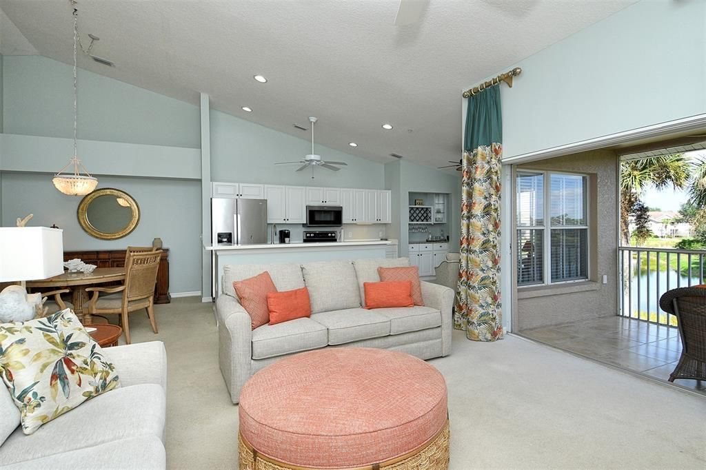 En Venta: $254,000 (2 camas, 2 baños, 1324 Pies cuadrados)