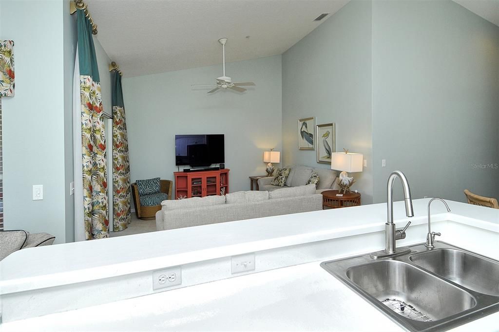 En Venta: $254,000 (2 camas, 2 baños, 1324 Pies cuadrados)