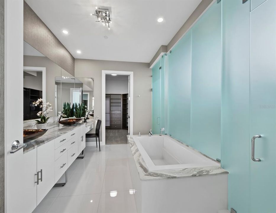 For Sale: $2,890,000 (2 beds, 3 baths, 2243 Square Feet)