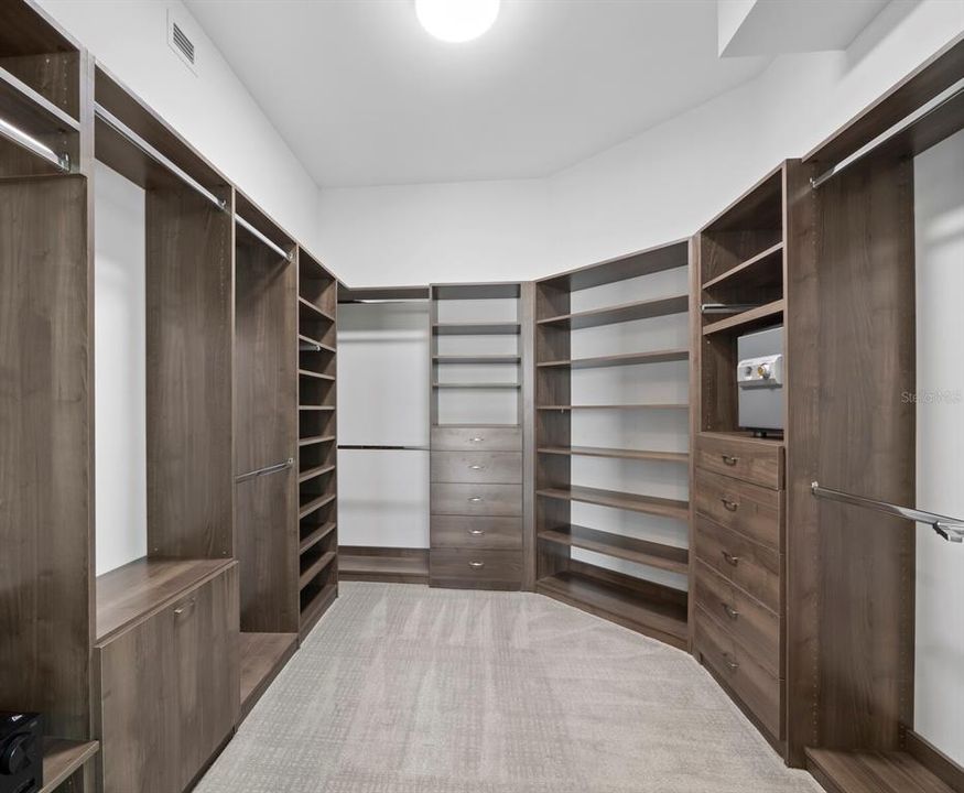 For Sale: $2,890,000 (2 beds, 3 baths, 2243 Square Feet)