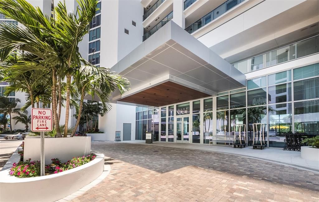 For Sale: $2,890,000 (2 beds, 3 baths, 2243 Square Feet)