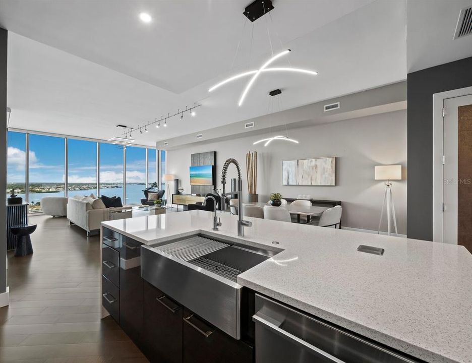 For Sale: $2,890,000 (2 beds, 3 baths, 2243 Square Feet)