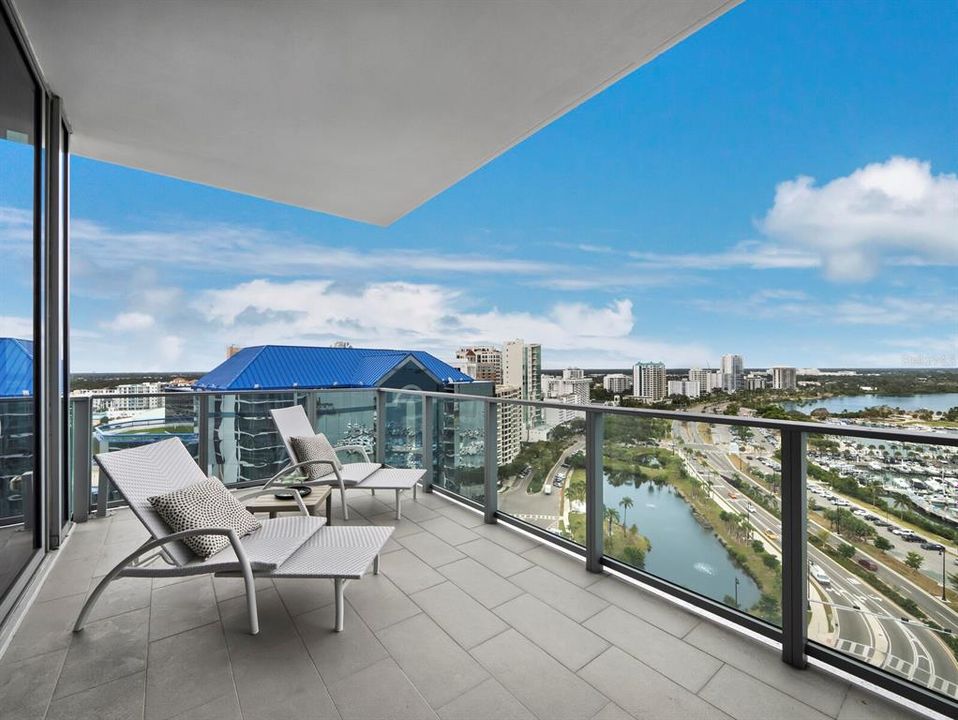 For Sale: $2,890,000 (2 beds, 3 baths, 2243 Square Feet)